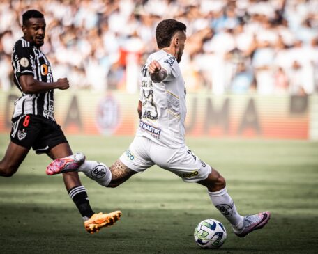 Santos e Atlético-MG se enfrentaram na Vila Belmiro