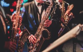 O 1&ordm; de Miles Street Jazz Festival conta com shows, como o da cantora e pianista Anette Camargo