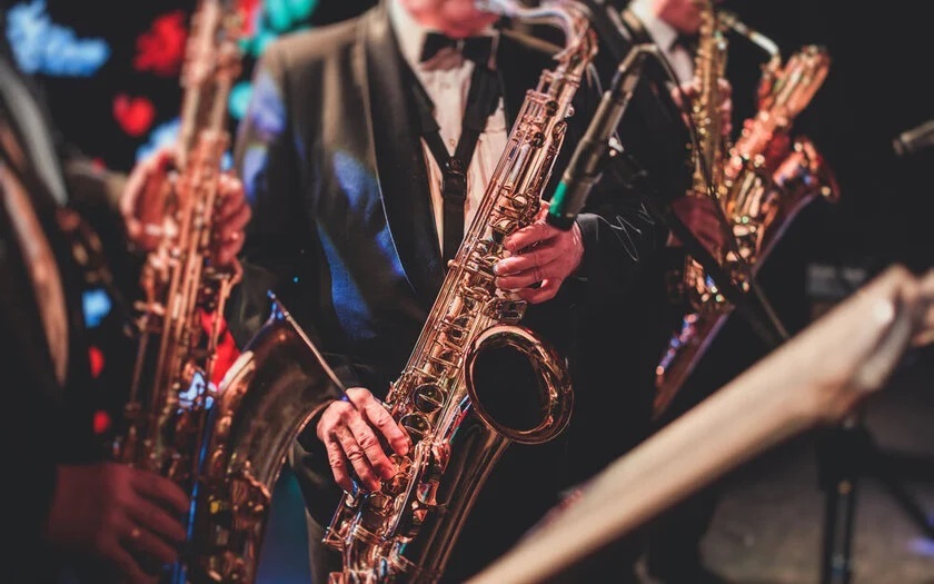 O 1&ordm; de Miles Street Jazz Festival conta com shows, como o da cantora e pianista Anette Camargo