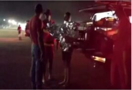 Na madrugada deste sábado (8) uma embarcação com 12 pessoas a bordo afundou na cidade de Bertioga, no litoral sul de São Paulo