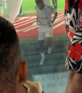 Momento das ofensas racistas foi registrado em vídeo