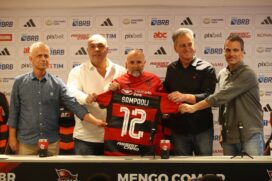 Sampaoli é apresentado como novo treinador do Flamengo, com a presença de Landim e Marcos Braz