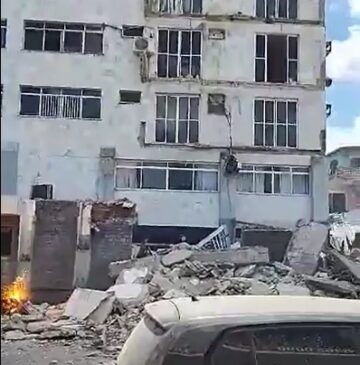 Sacadas de prédio em Belém desabaram na manhã deste sábado