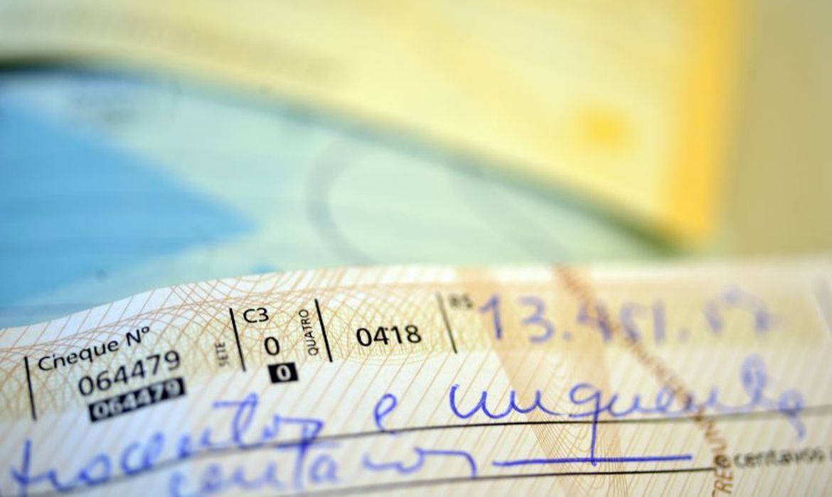 Segundo a autoridade monetária, as mudanças dificultarão a falsificação de cheques