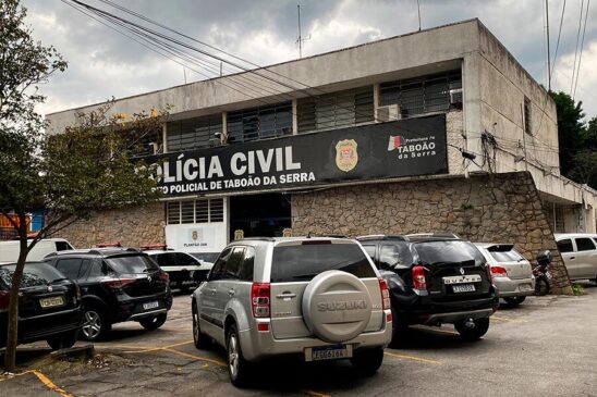 Suspeito está preso no 1&ordm; DP de Taboão de Serra e aguarda audiência de custódia; o crime é inafiançável