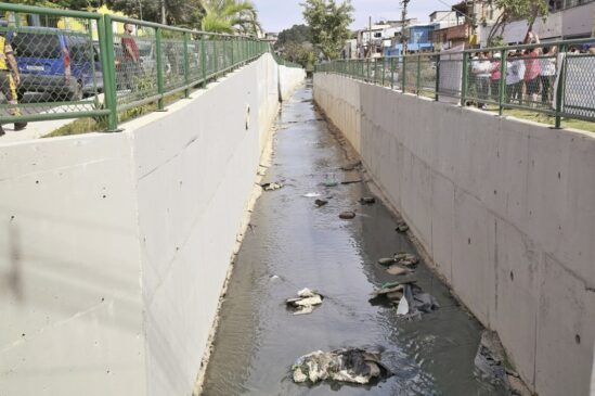 Córrego do Engenho após as obras da prefeitura