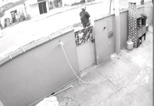 Roberto de Oliveira Claudino foi baleado ao tentar fugir dos bandidos.