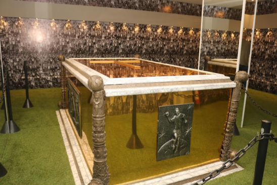 MAUSOLÉU PELÉ