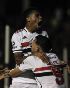 São Paulo vence o Sport e está com um pé nas quartas da Copa do BR