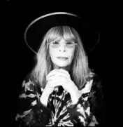 Rita Lee morre aos 75 anos em São Paulo