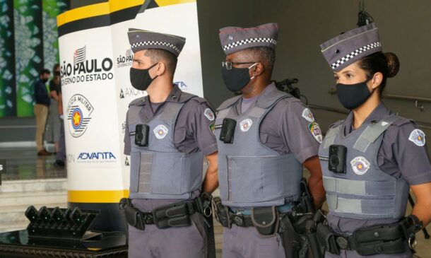 Com as câmeras corporais, houve também diminuição no total de adolescentes mortos em intervenções de policiais militares em serviço