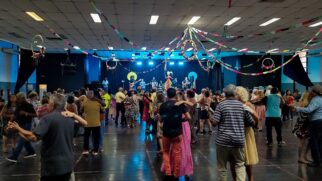 Baile da Melhor Idade ocorre toda última sexta-feira de cada mês, das 13h às 17h, no Cemur