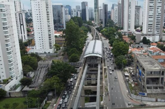 Construção da linha 17-Ouro, na zona sul de São Paulo