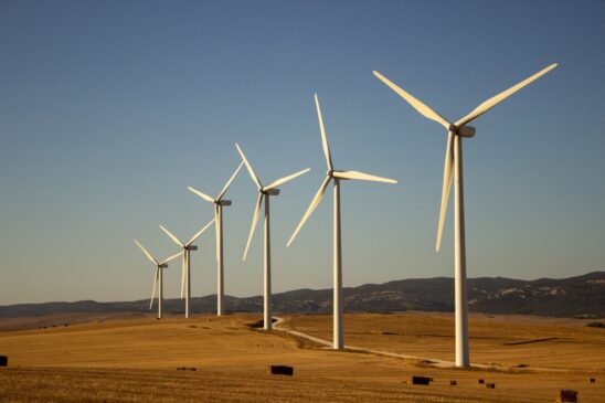 Com projetos capazes de gerar 178 gigawatts de eletricidade limpa e renovável protocolados, à espera de licenciamento no Ibama, as usinas eólicas offshore esbarram, porém, na letargia do Congresso Nacional