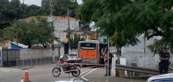 Mulher morreu após ser empurrada na frente de um ônibus da linha 8026, no Jd. Ingá