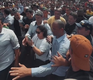 Tarcísio ao lado de Jair Bolsonaro