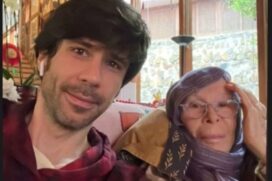 João Lee, ao lado de sua mãe e ícone do rock Rita Lee