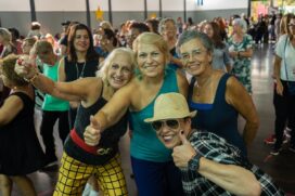Baile da Melhor Idade acontece toda última sexta-feira do mês, das 13h às 17h, no CEMUR.
