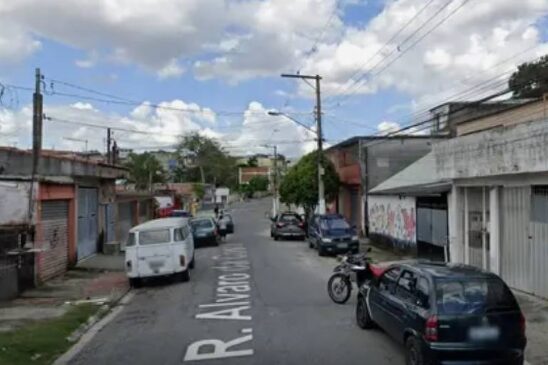 Bebê morre atacado por um cachorro da raça pit bull que é da família, em Guainases