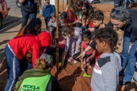 Atividade fez parte da campanha Junho Verde e contou com a participação de crianças e idosos do Serviço de Convivência e Fortalecimento de Vínculos