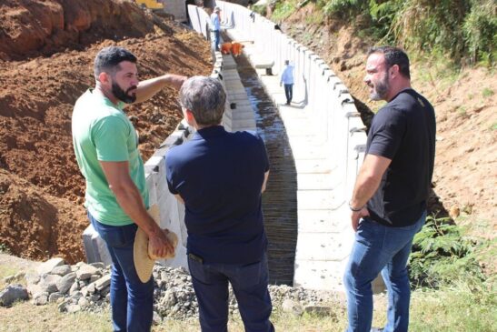 Ao todo, serão mais de 3km de pavimentação e ainda conta com guia, sarjeta, drenagem, preparação de base e sub-base, reciclagem com solo cimento e sinalização viária.