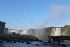 Rio Iguaçu, nas Cataratas do Iguaçu.