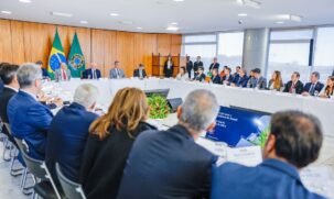 Representantes de grandes empresas do varejo participaram de uma reunião no Palácio do Planalto com o presidente Lula