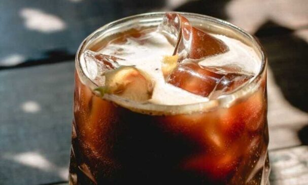 Uma reportagem da agência Reuters indicou que o aspartame, adoçante usado em refrigerantes sem açúcar como a Coca-Cola, será listado como cancerígeno por braço de pesquisa da OMS (Organização Mundial da Saúde).