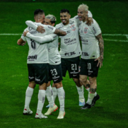Corinthians supera o Atlético-MG