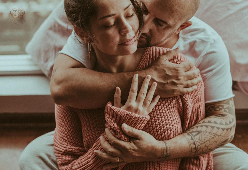 Casal responsável pela página @deaejal tem mais de 3 milhões de seguidores nas redes sociais