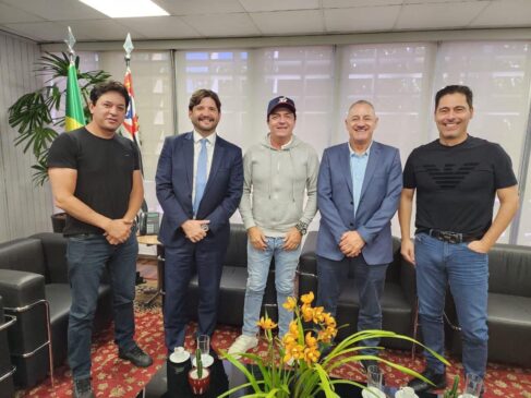 Prefeito Elzo em reunião com o presidente da Alesp