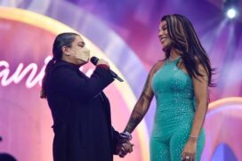 Preta Gil se emociona ao subir no palco no Numanice.