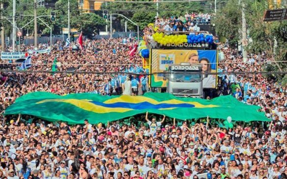 Foi Lula quem sancionou, em 2009, a lei que criou o Dia Nacional da Marcha para Jesus