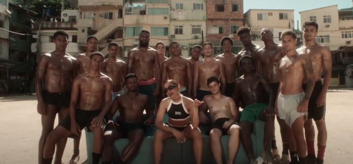 Anitta lança clipe da música 'Funk Rave'