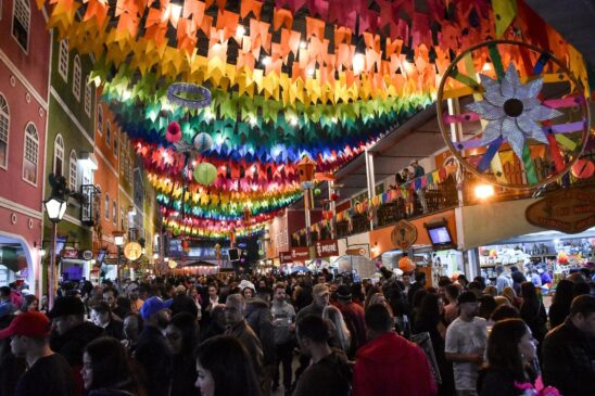 As festas acontecem em mais de 300 municípios paulistas
