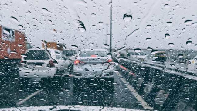 Chuva pode ser catalisador de acidentes