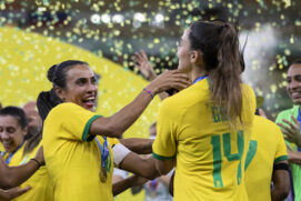 O primeiro jogo do Brasil vai ser às 8h, na segunda-feira (24), contra o Panamá