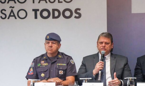 O governador Tarcísio de Freitas