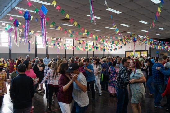 Baile da Melhor Idade de Taboão da Serra de junho celebrou São João