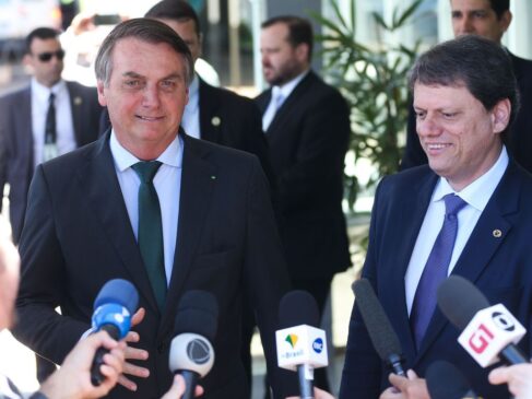 Bolsonaro e Tarcisio de Freitas