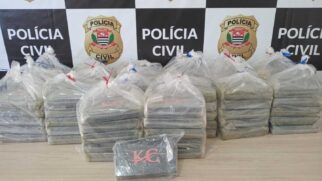 Um suspeito foi preso em flagrante e levado até a cadeia pública