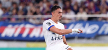 O Santos assinou um pré-contrato com o meia Diego Pituca, do Kashima Antlers (Japão)