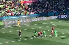 Em jogo com pênalti perdido e expulsão, Nigéria e Canadá ficaram no 0 a 0, nesta sexta-feira (21)
