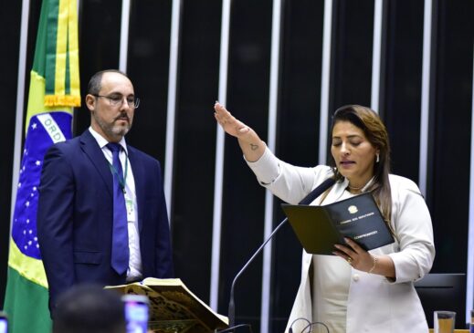 Posse de Ely Santos aconteceu nesta quarta-feira (5) na Câmara dos Deputados, em Brasília