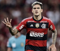 aiado de novo no Maracanã, o centroavante vive momento inusitado, apesar de manifestar felicidade e de ter deixado novamente a sua marca