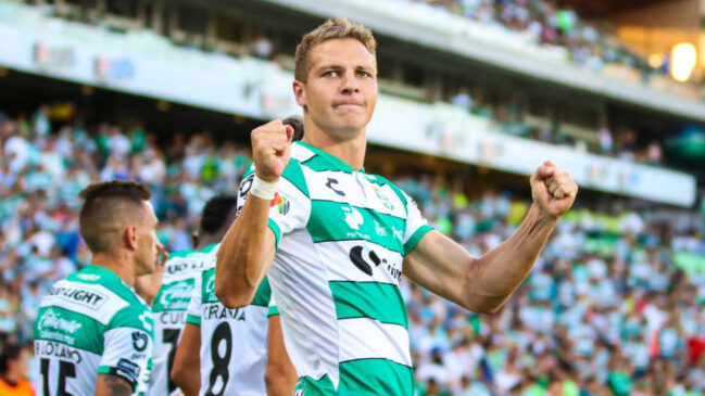 Julio Furch é o novo reforço do Santos
