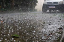 O granizo é o nome de 'batismo' das pedras de gelo formadas nas 'cumulonimbus'