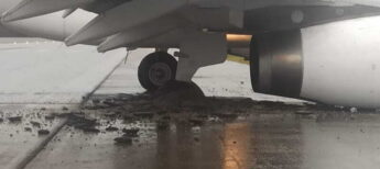 Uma aeronave da Latam derrapou ao pousar no aeroporto internacional de Florianópolis sob forte chuva na manhã desta quarta-feira (14)