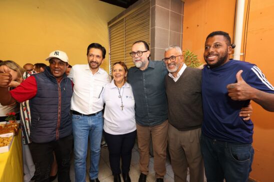 Ricardo Nunes e Carlos Bezerra Jr. em república na zona sul de São Paulo