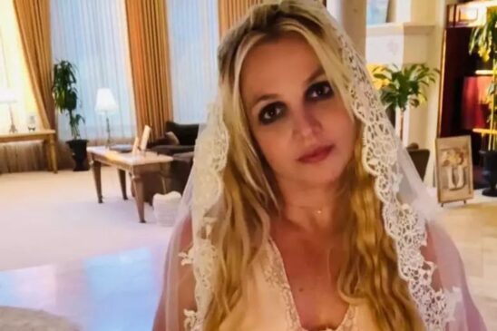 A cantora não tem tido contato com os filhos há mais de um ano e, segundo o site, essa situação não mudará antes da partida dos jovens